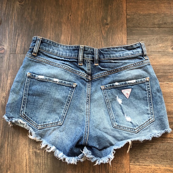 High waisted Guess Shorts size 27 - Picture 3 of 4